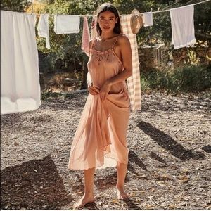 ISO Doen Lyrica Nightgown L or XL